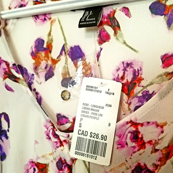 Forever 21 Flowy Dress - Picture 3 of 4